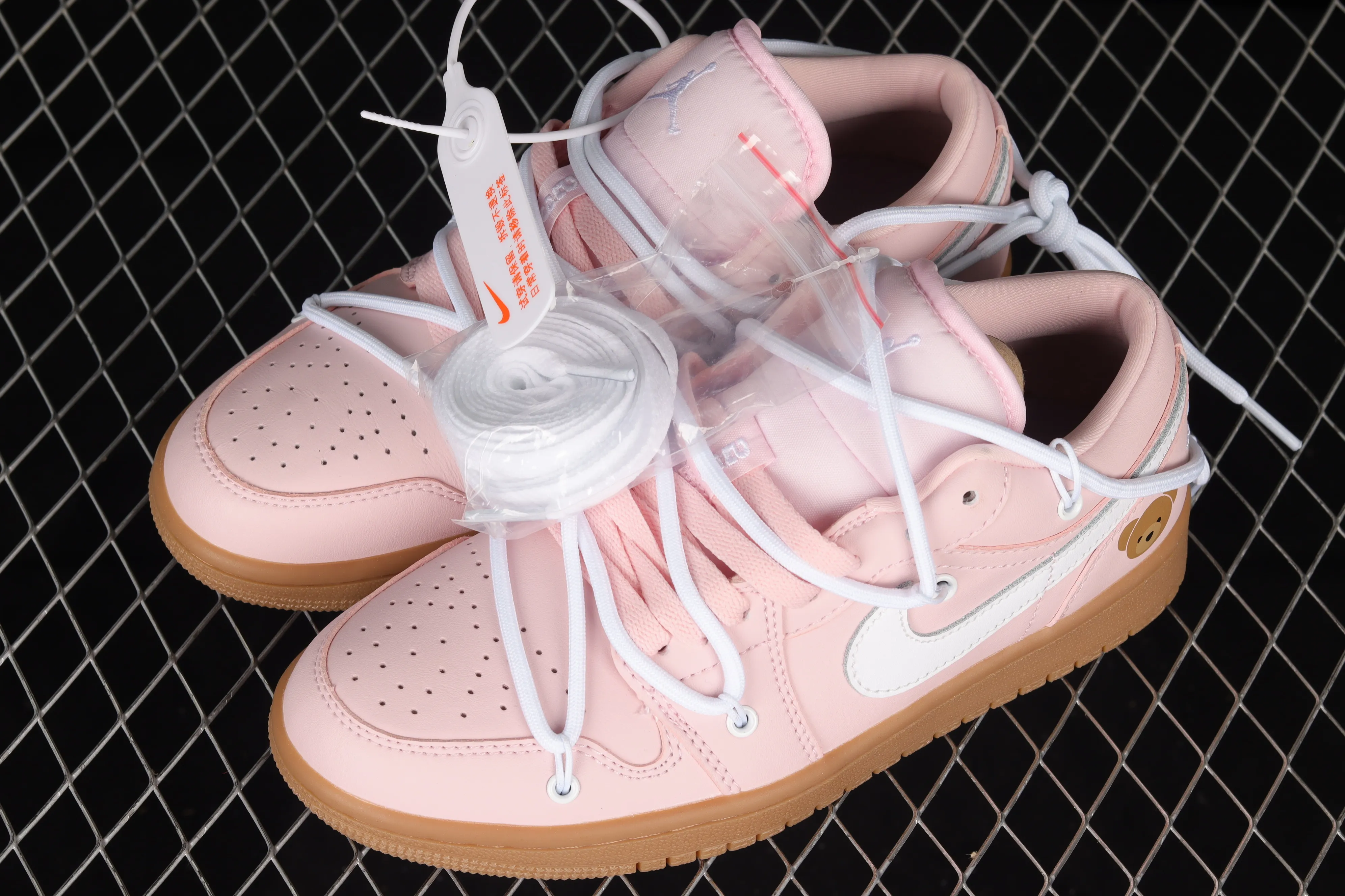 All categories Air Jordan Jordan series basketball shoes Air Jordan 1 Low Air Jordan 1 Low AJ1 Joe 1 customized version Vibe flavor deconstruction sports culture basketball shoes DC0774-601